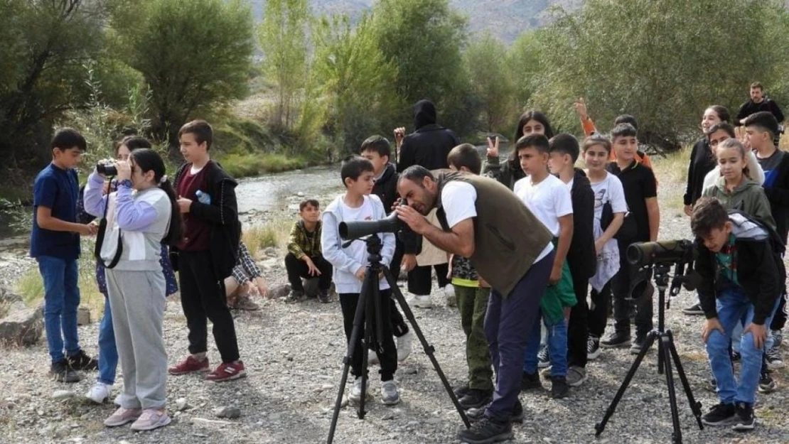 Çocuklara doğa turizmi etkinliği