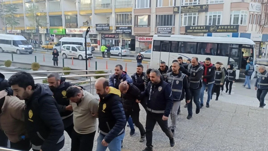 Çorum polisinden 'teleskop' operasyonu: Gözaltına alınan 9 kişi adliyede