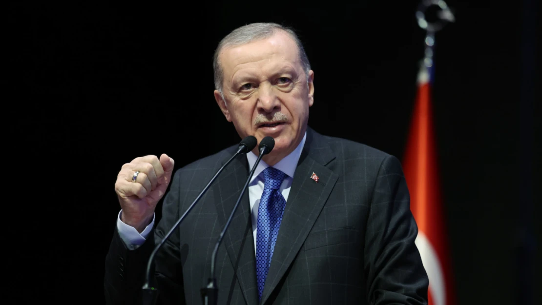 Cumhurbaşkanı Erdoğan: '2025 yılında asgari ücret, yüzde 30 artışla net 22 bin 104 TL olarak uygulanacaktır. Ülkemize ve milletimize hayırlı olsun.'