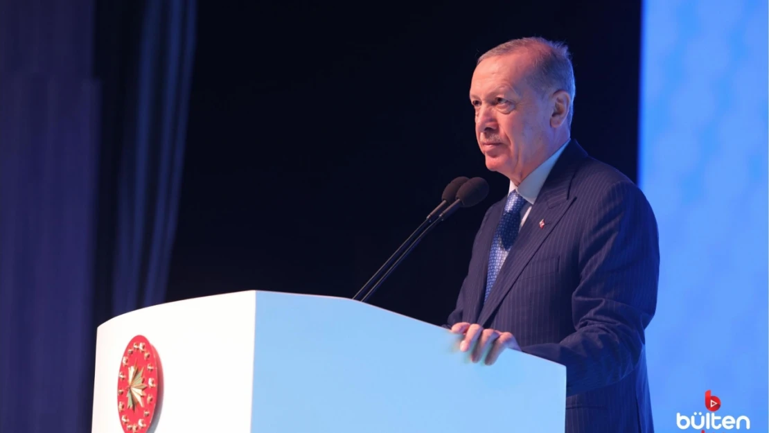 Cumhurbaşkanı Erdoğan: 'Cumhurbaşkanı Erdoğan: CHP'li belediyeler, kamunun kaynaklarını hoyratça harcarken, halkın temel ihtiyaçlarını karşılayamıyorsa bunların hesabının sorulması gerekir'