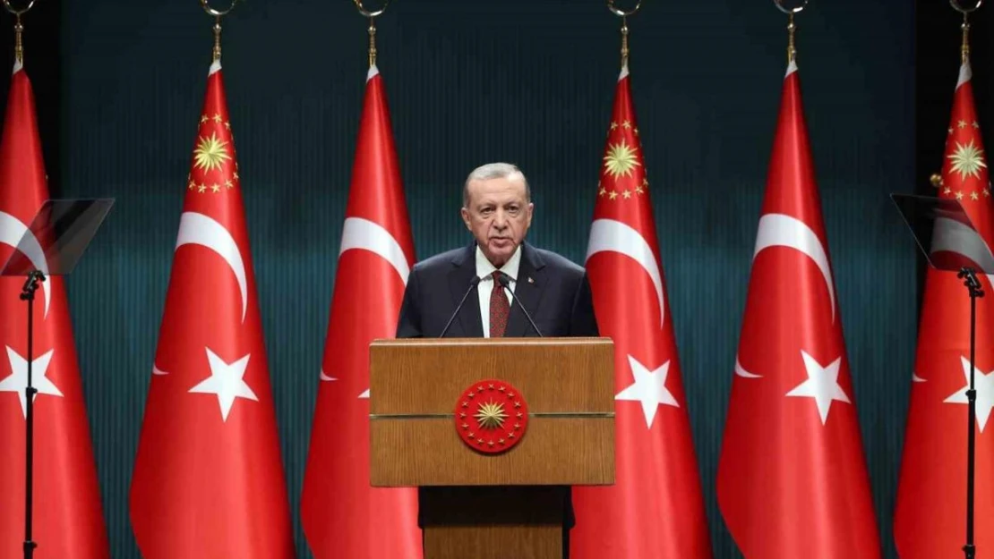 Cumhurbaşkanı Erdoğan: 'İspanya gibi bir iki vicdan sahibi ülkeyi dışarıda bırakırsak Batılı kurum ve kuruluşlar Gazze'den yükselen feryatlara kulaklarını tamamen tıkadılar. Ateşkes sözcüğünü kullanmaktan bile çekinen bir ürkeklikle, daha doğrusu korkaklı