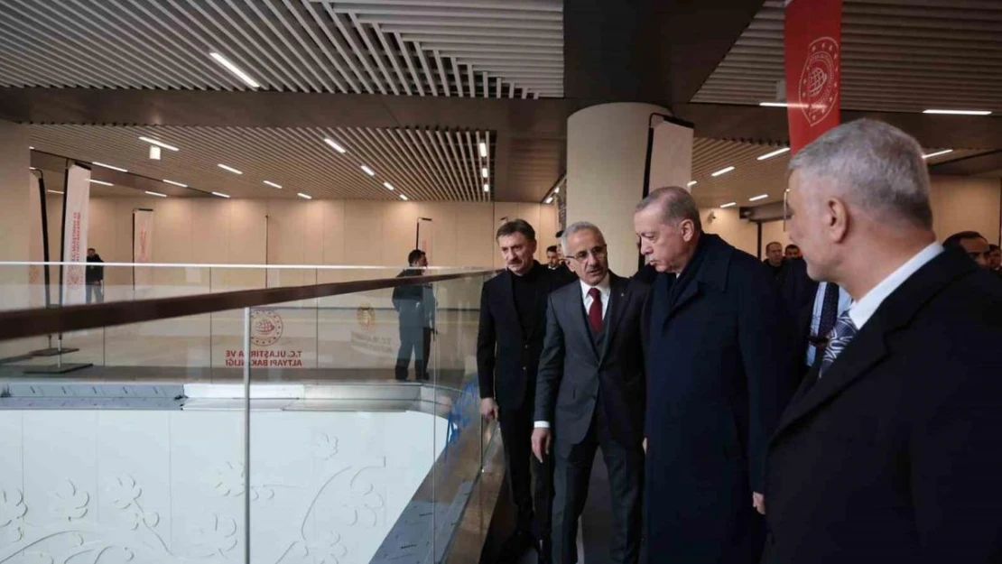 Cumhurbaşkanı Erdoğan: 'İstanbul'da raylı sistem ağlarını 348 kilometreye çıkarıyoruz'