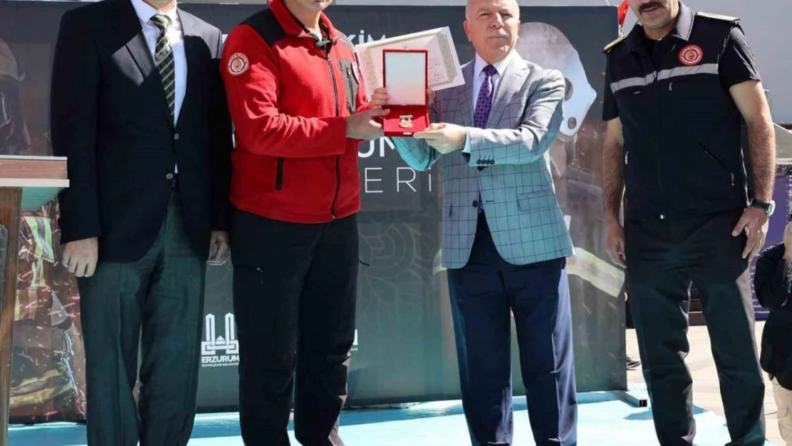 Cumhurbaşkanı Erdoğan'dan Erzurum İtfaiyesine Üstün Başarı Ödülü