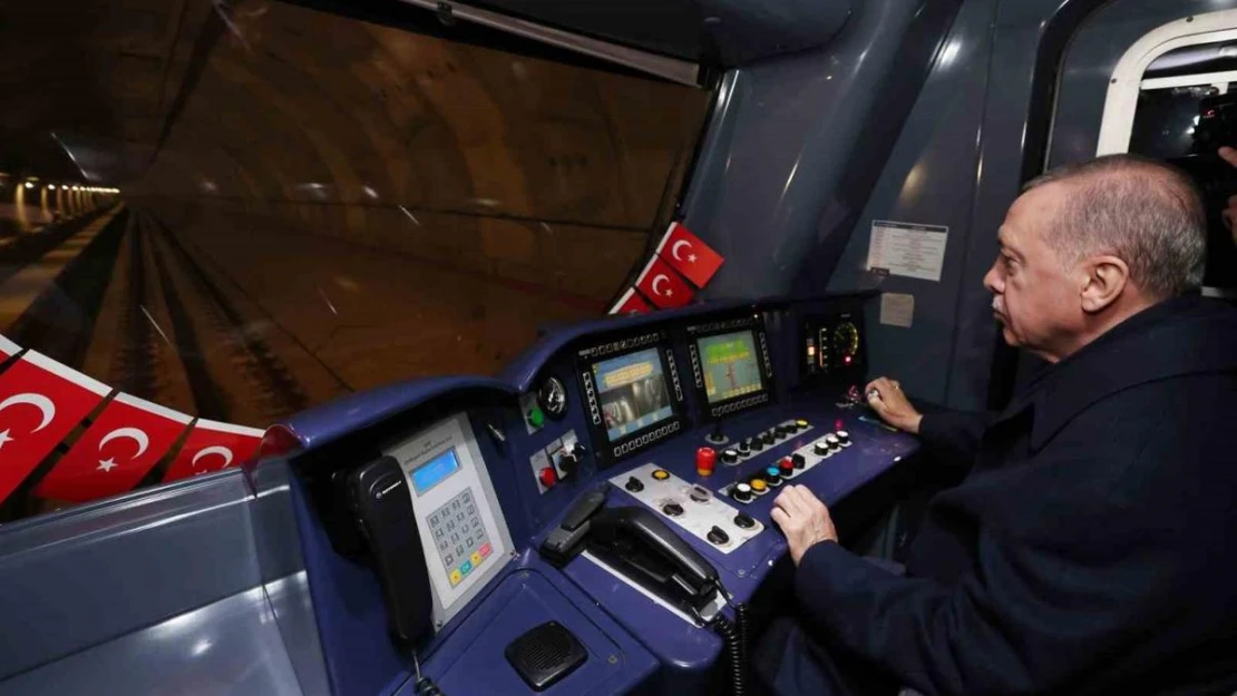 Cumhurbaşkanı Erdoğan İstanbul'da yeni metro hattının test sürüşünü yaptı