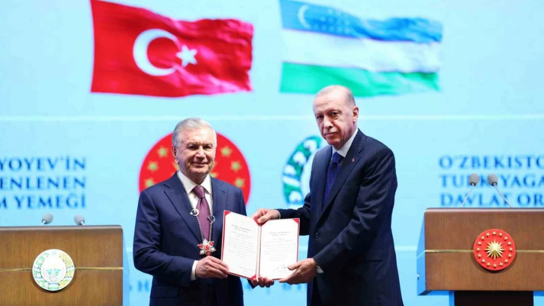 Cumhurbaşkanı Erdoğan, Özbekistan Cumhurbaşkanı Mirziyoyev'e Devlet Nişanı tevcih etti