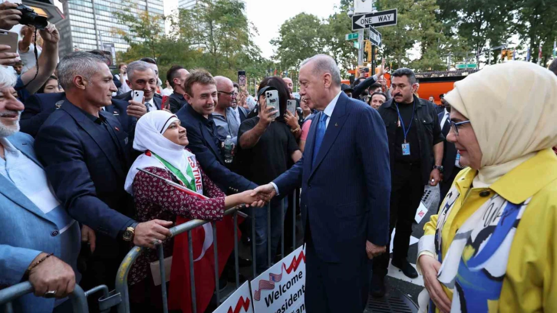 Cumhurbaşkanı Erdoğan, TÜRKEN Vakfı'nı ziyaret etti