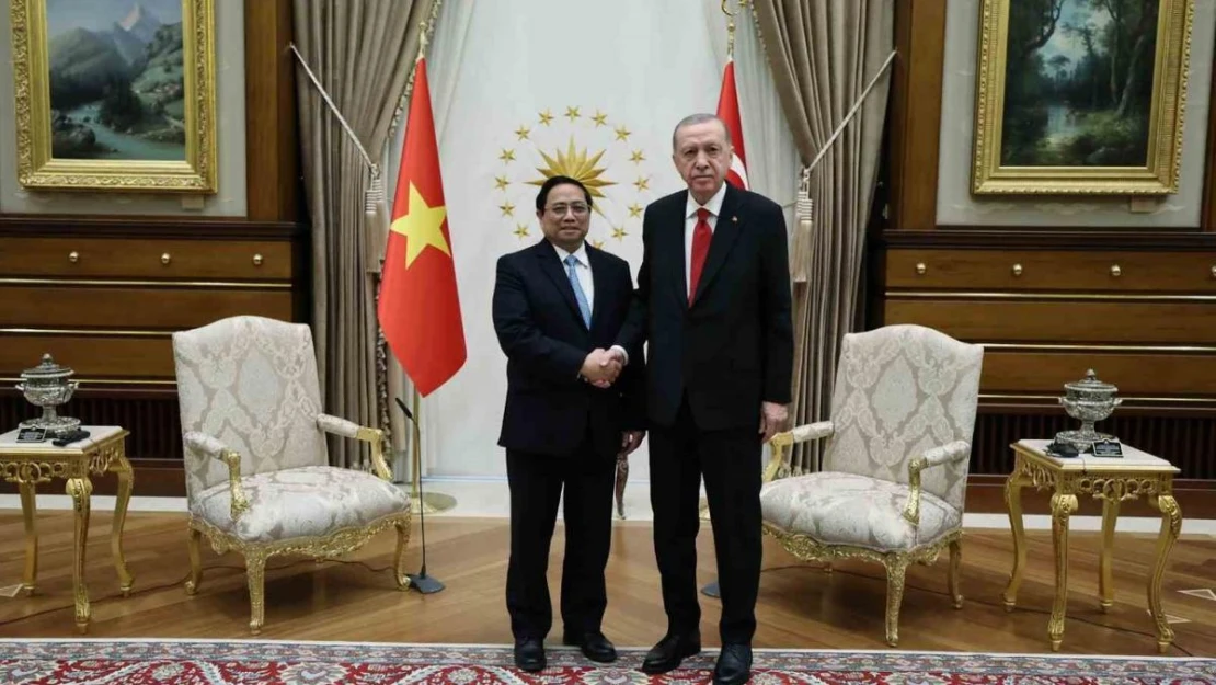 Cumhurbaşkanı Erdoğan, Vietnam Başbakanı Pham Minh Chinh'i Cumhurbaşkanlığı Külliyesi'nde kabul etti.