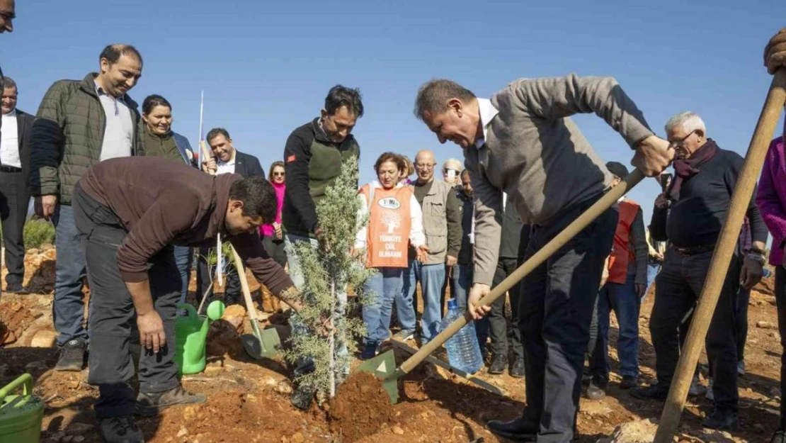 Cumhuriyet'in 100. yılı anısına 2023 fidan toprakla buluştu