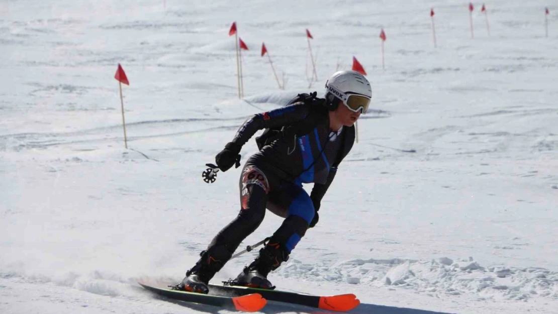 Dağ Kayağı Türkiye Şampiyonası Rize'de yapıldı