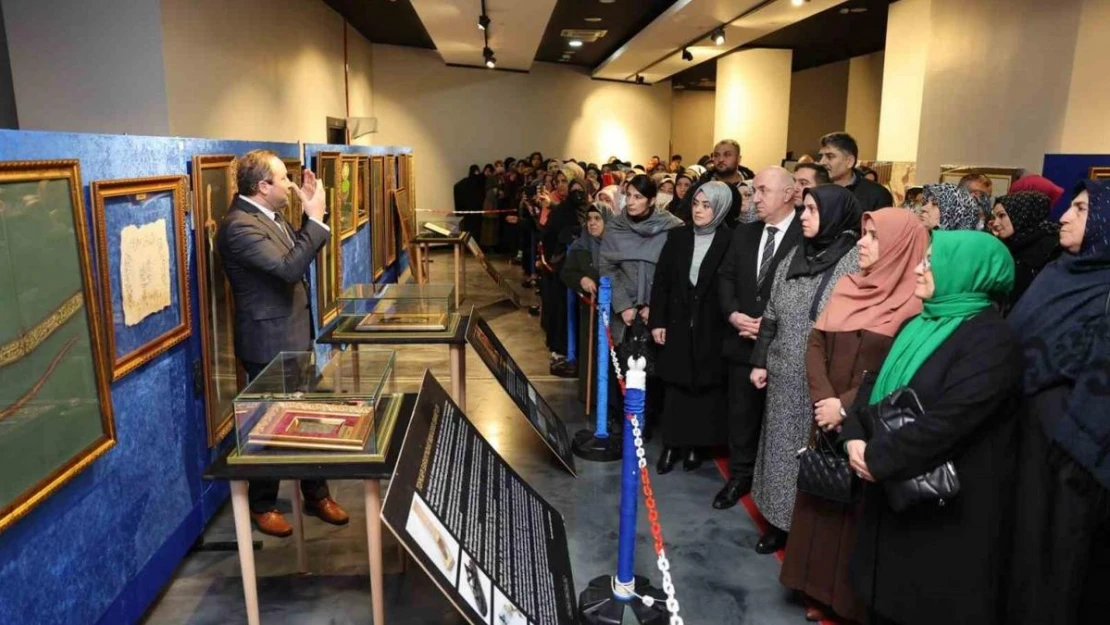 Darıca'da kutsal emanetler sergisi açıldı