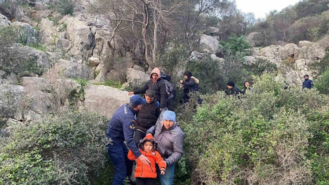 Datça Armutlu Koyunda 21 düzensiz göçmen yakalandı