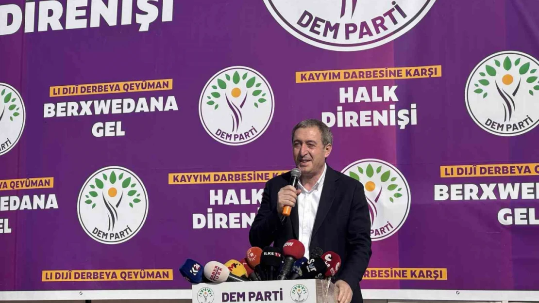 DEM Parti Genel Başkanı Bakırhan: 'Sayın Bahçeli, bize uzattığın eli tuttuk. Ama diğer elini ortağın baltaladı'