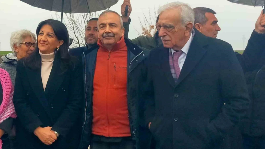 DEM Parti heyeti: 'Kürt'ün Türk'e ihtiyacı var, Türk'ün Kürt'e ihtiyacı var'