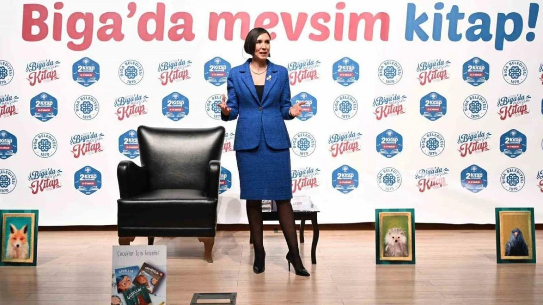 Deniz Alter, Biga Kitap Festivali'nde okurlarıyla buluştu