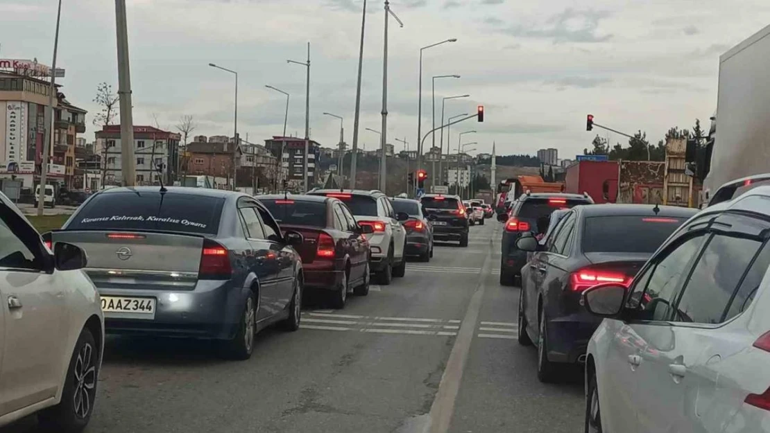 Denizli'de trafiğe kayıtlı taşıt sayısı 500 bin 634 oldu