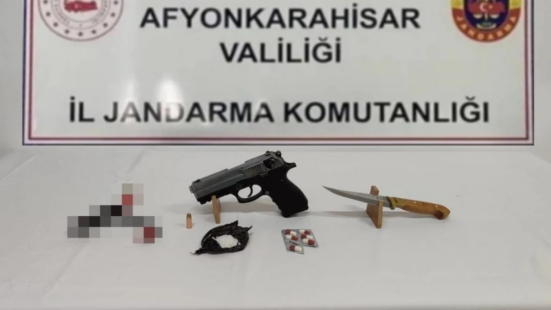 Denizli'den getirdiği uyuşturucuyu satamadan jandarmaya yakalandı