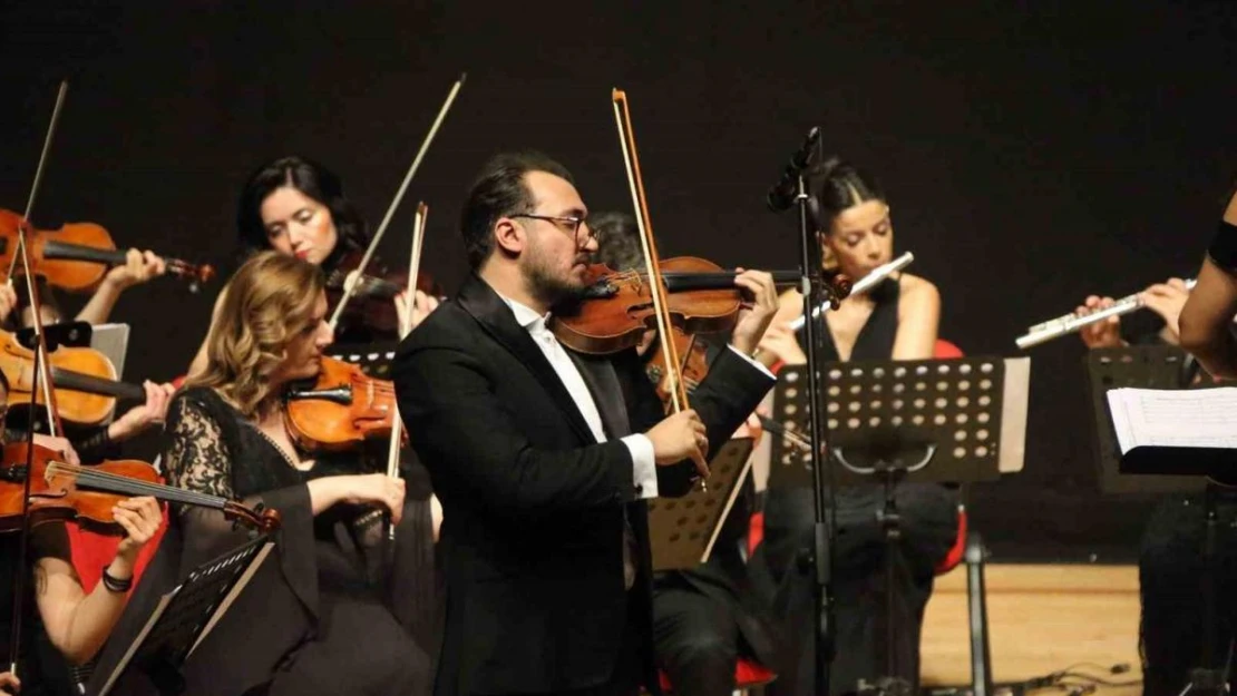 Denizli Filarmoni Orkestrası'ndan muhteşem konser