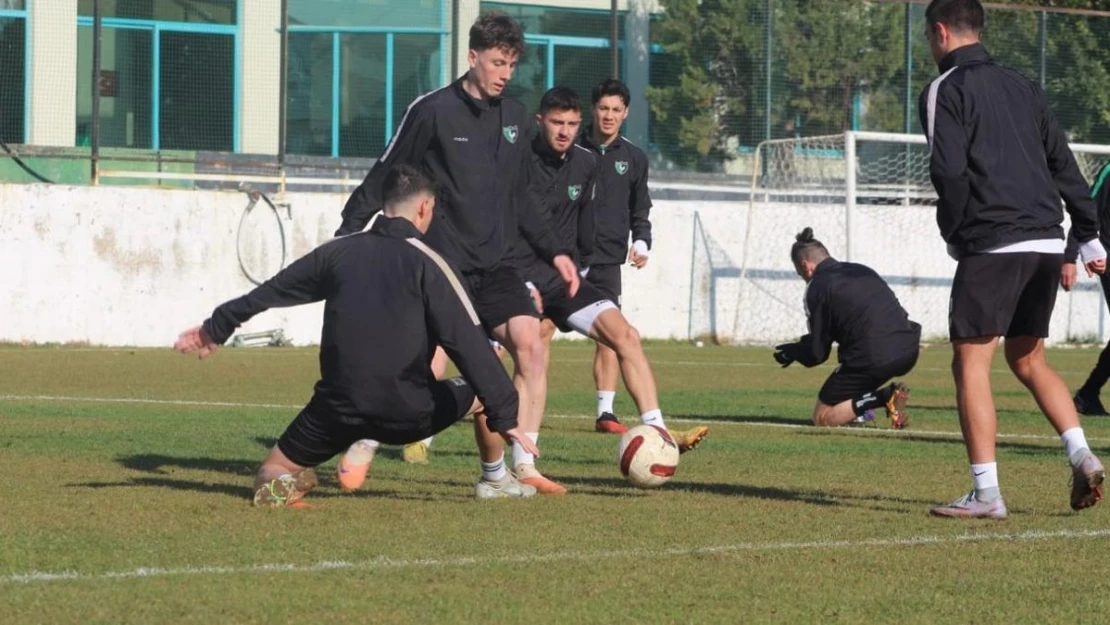 Denizlispor'da futbolculardan protesto kararı