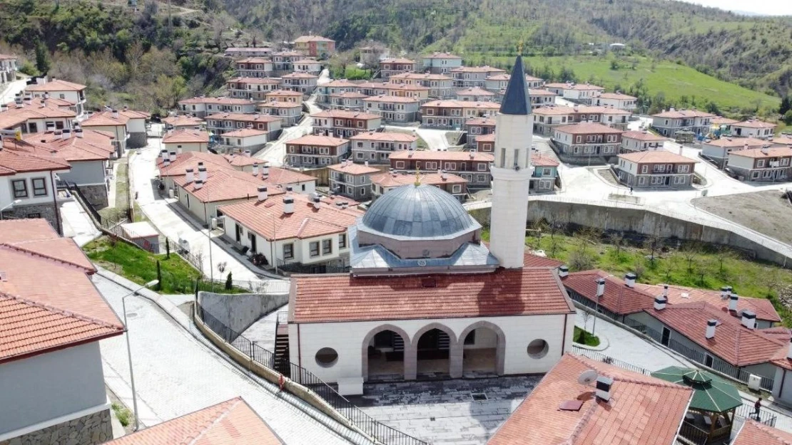 Depremden etkilenen Doğanyol'un yeni halini görenler gözlerine inanamıyor