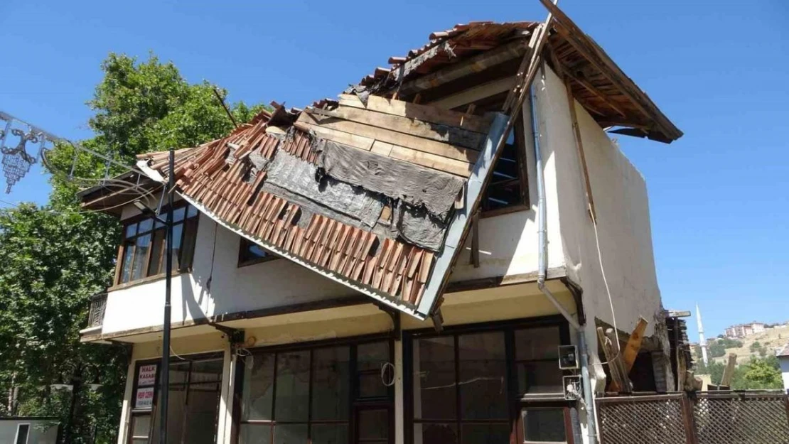 Depremin vurduğu 'lezzet caddesi sessizliğe gömüldü'