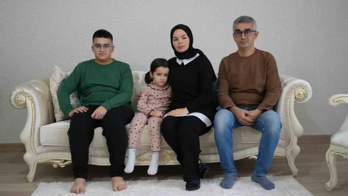 Depremzede aile bir kez daha evsiz kaldı: Ev almak isterken bir milyon liralık arabasından oldu