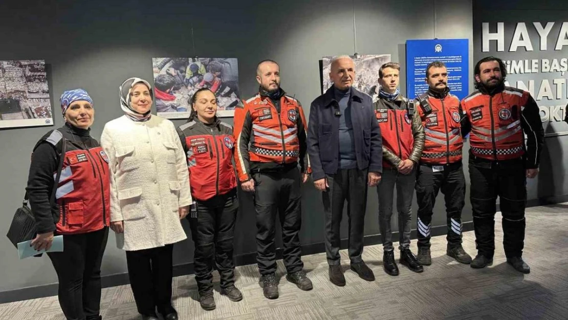 Depremzedeler, yaşadıklarını depremin yıl dönümünde Ümraniye'de anlattı