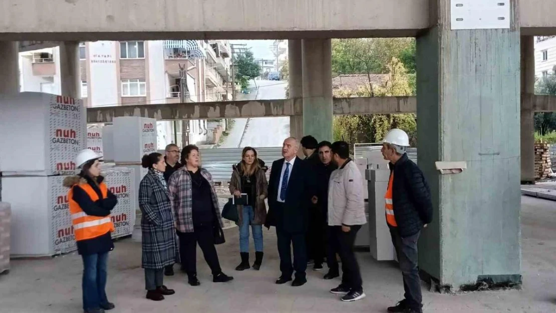 Derince'nin yeni hizmet binasında çalışmalar sürüyor