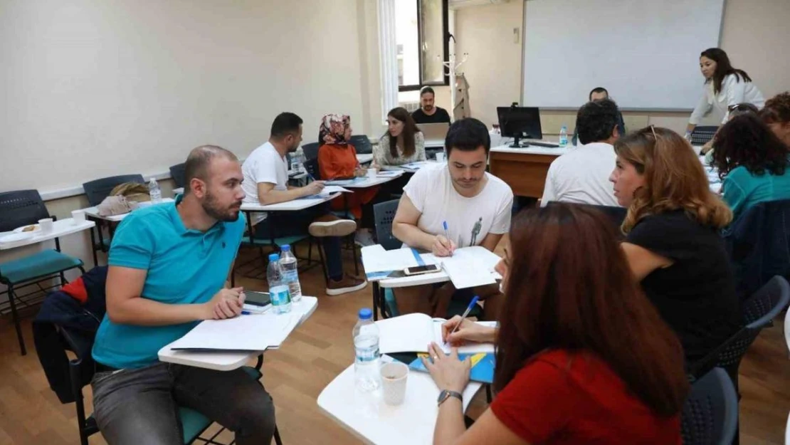 DEÜ'den psikolojik danışmanlara 'Kariyer Danışmanlığı' eğitimi