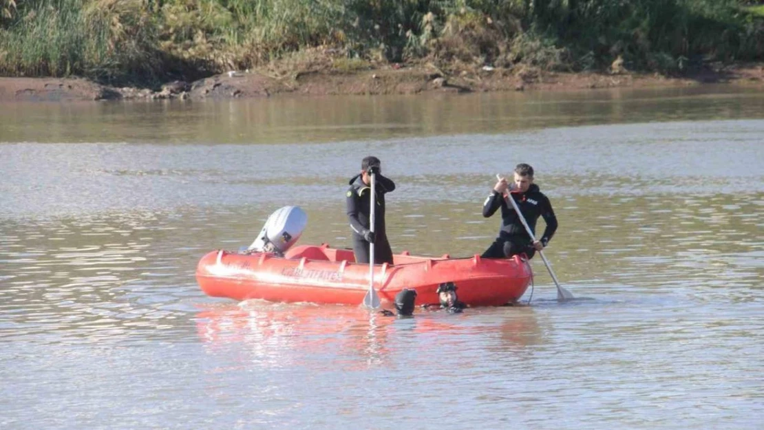 Dicle Nehri'nde kaybolan kızı arama çalışmaları 4. gününde devam ediyor