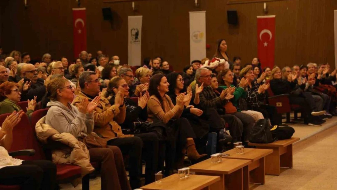 Didim'de tiyatro etkinlikleri devam ediyor