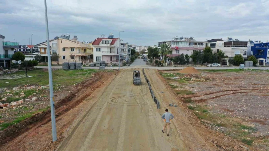 Didim'de yol çalışmaları devam ediyor