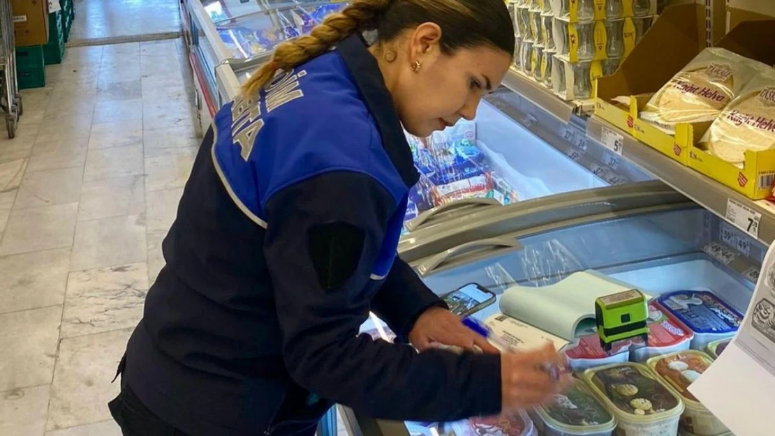 Didim'de zabıta ekipleri denetimlerini sürdürüyor