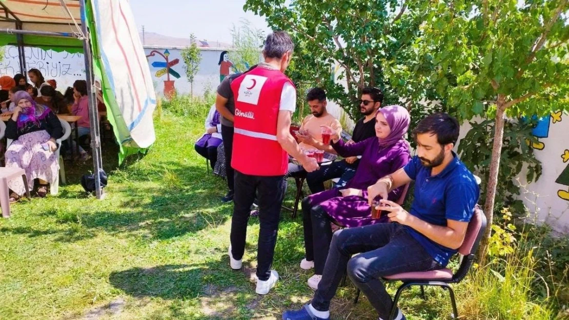 Diyadin'de özel eğitimli öğrencilere Kızılay'dan şenlik