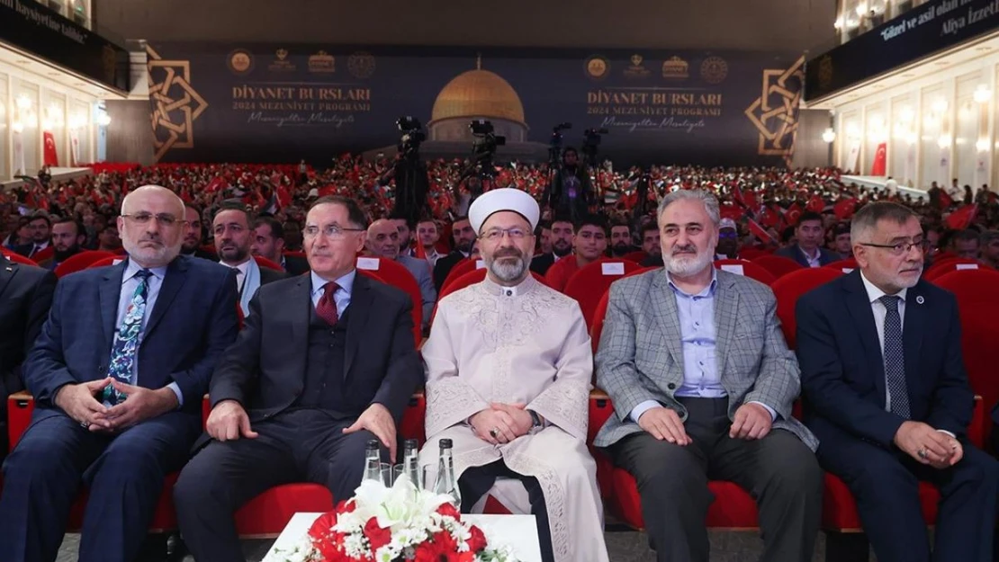 Diyanet İşleri Bakanı Erbaş: 'İslam, dünyayı iyileştirmek için gönderilen bir ilaçtır'