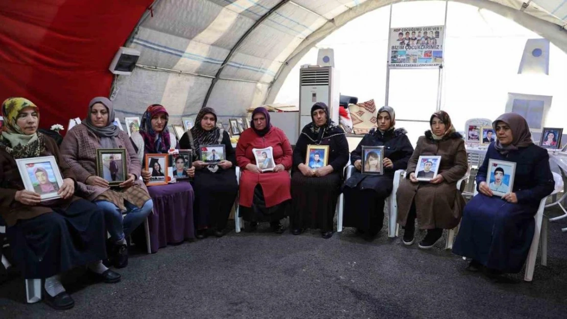 Diyarbakır anneleri Ramazan ayına evlatlarının yolunu gözleyerek giriyor