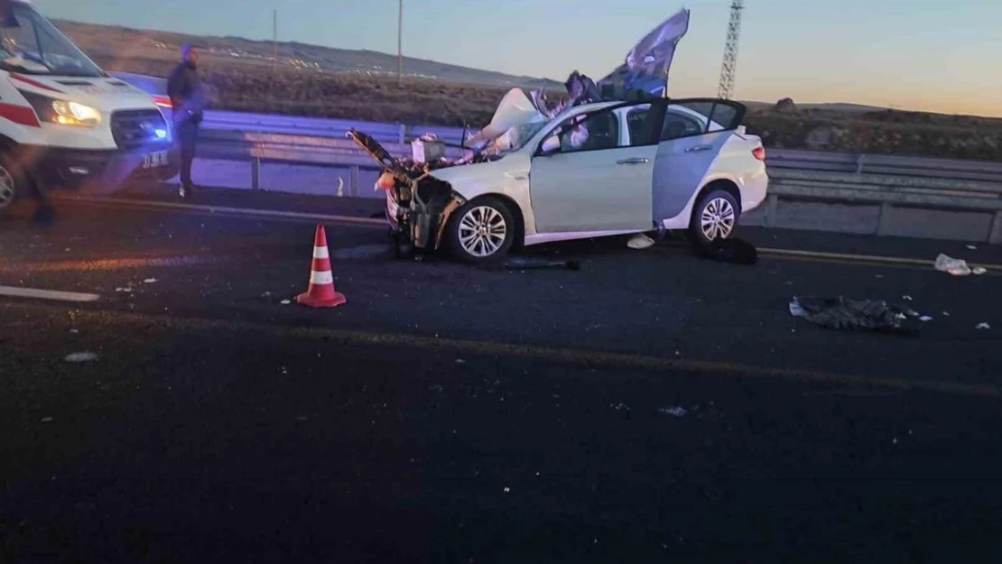 Diyarbakır'da taziye dönüşü feci kaza: 3 ölü, 4 yaralı