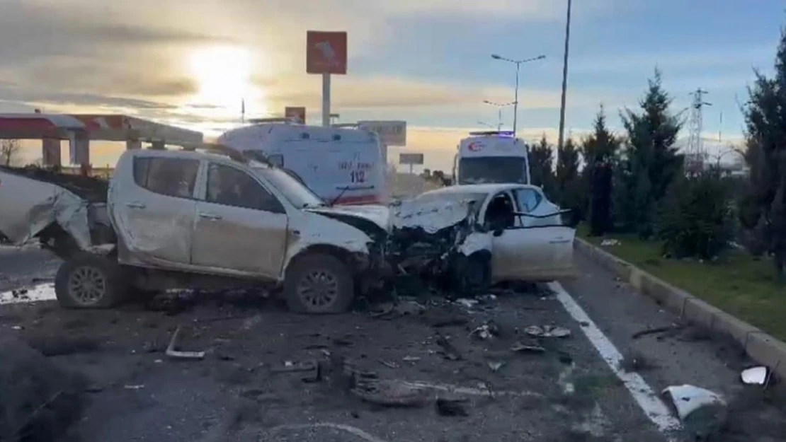 Diyarbakır'da zincirleme kaza: 5 yaralı