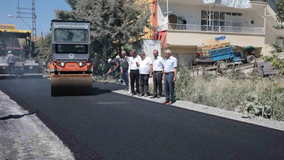 Doğalgaz tamamlandı asfalt yapımı başladı