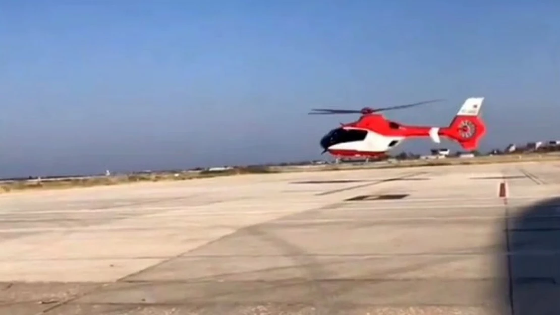 Doğum hastası kadın için ambulans helikopter havalandı