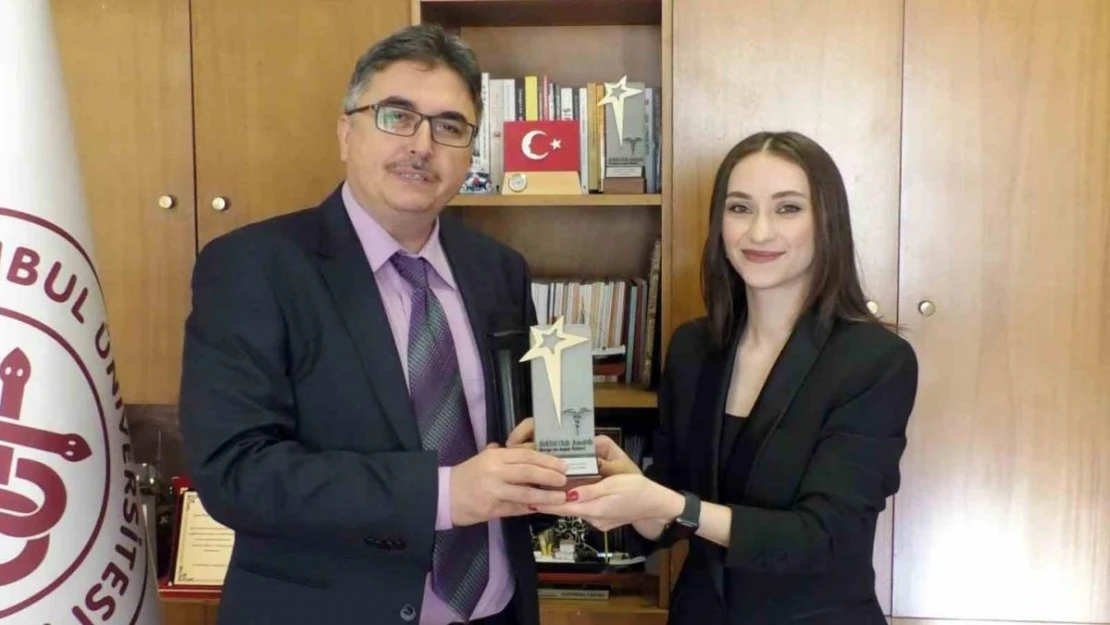 Doktorclub Awards 2023'te İHA muhabiri Karadağ'a ödül