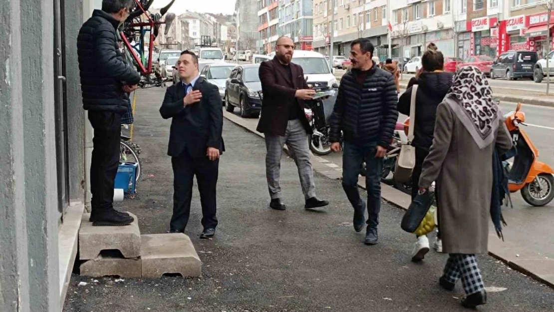 Down sendromlu Mücahit, Emek mahalle muhtarlığına aday