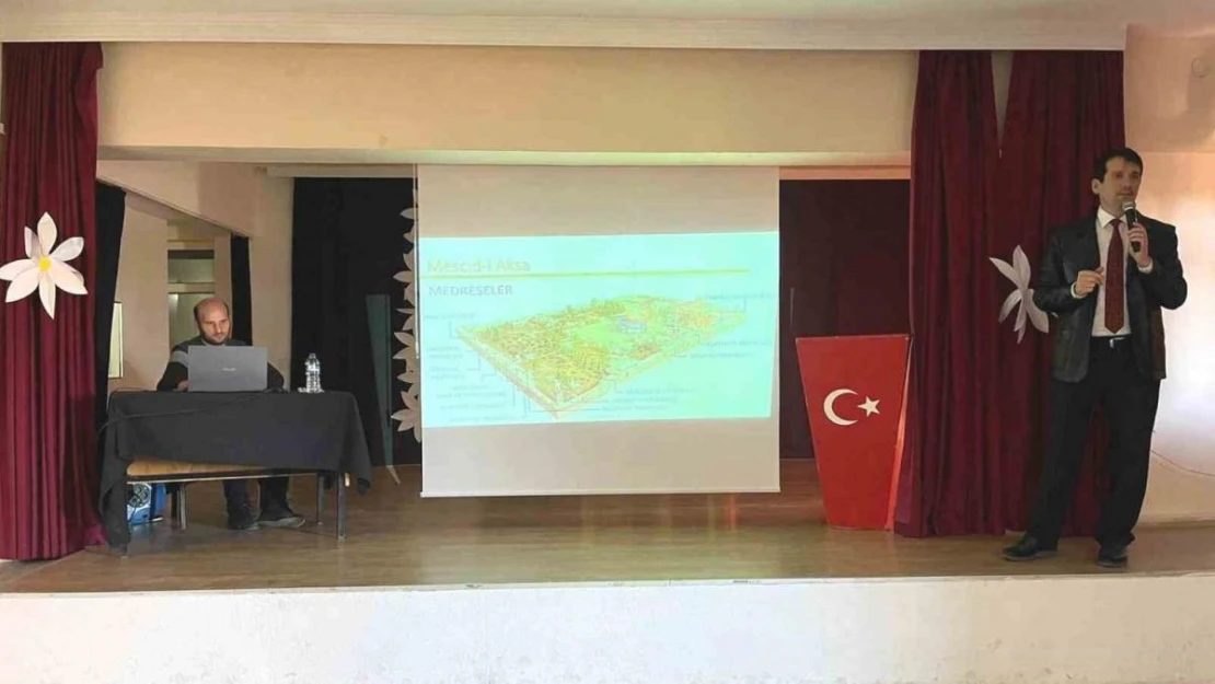 Dumlupınar'da 'Mahzun Kalplerin Esir Şehri Kudüs' konulu konferans