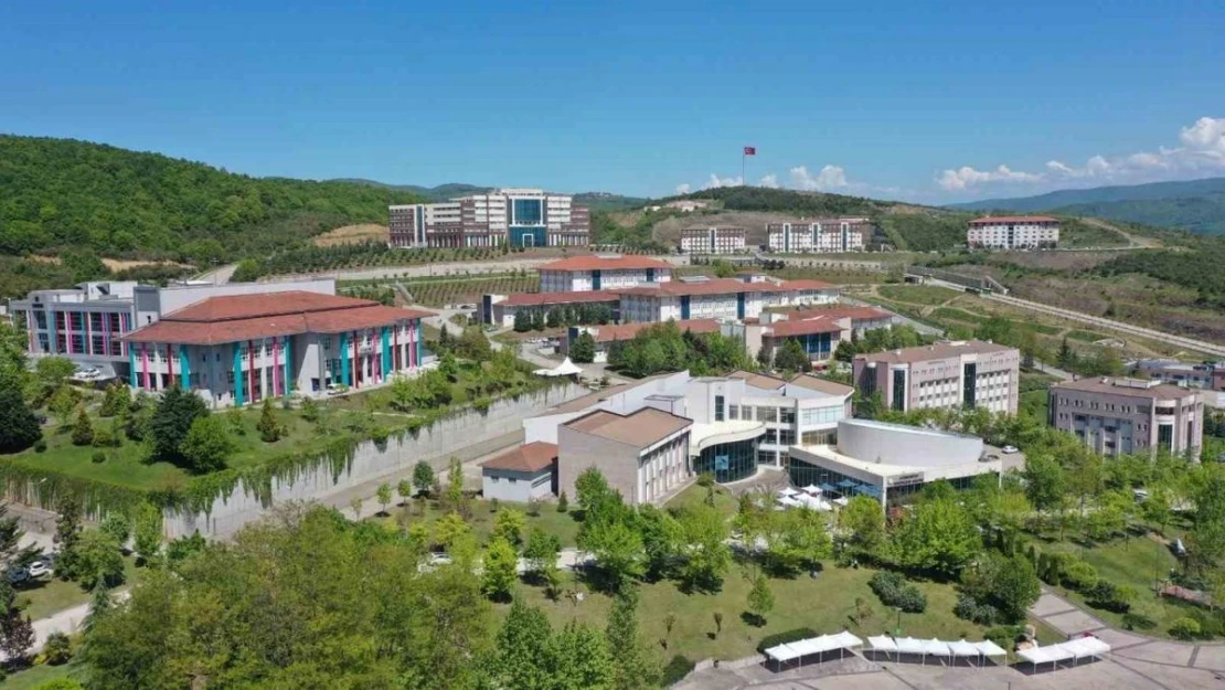 Düzce Üniversitesi yine üst sıralarda