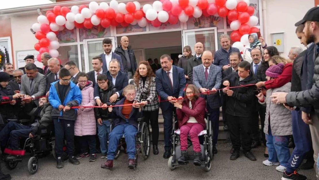 (Düzeltme) Özel bireylere umut olacak yaşam merkezi hizmete açıldı