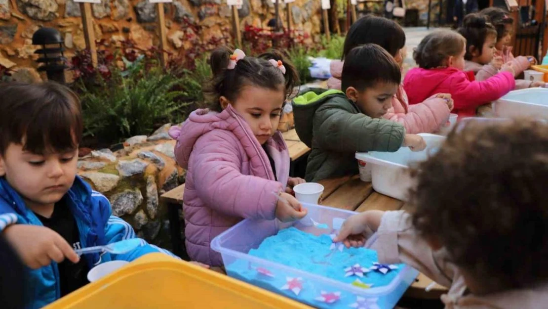 Ebeveyn Çocuk Atölyesi ve Çocuk Kütüphanesi'nde renkli etkinlikler sürüyor