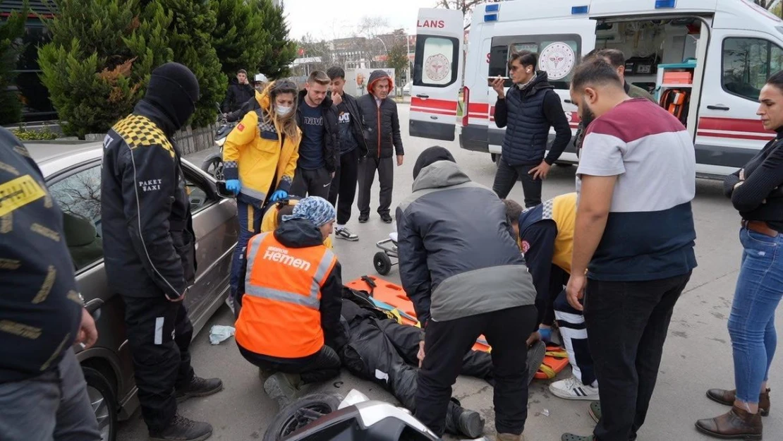 Edirne'de motosiklet ile otomobil çarpıştı: 1 yaralı