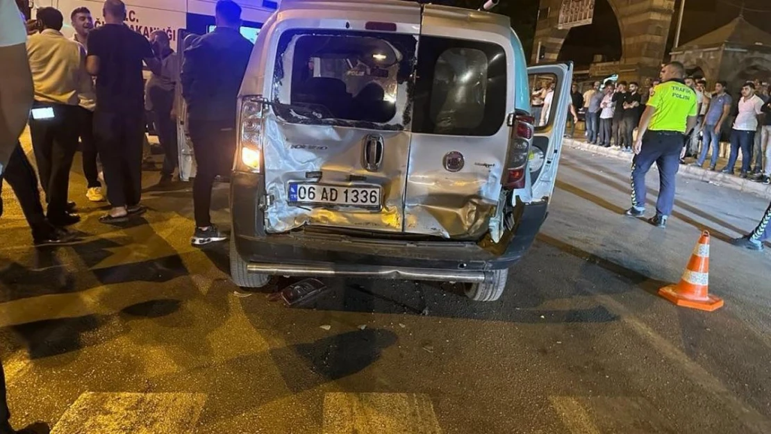 Elazığ'da trafik kazası: 2 yaralı