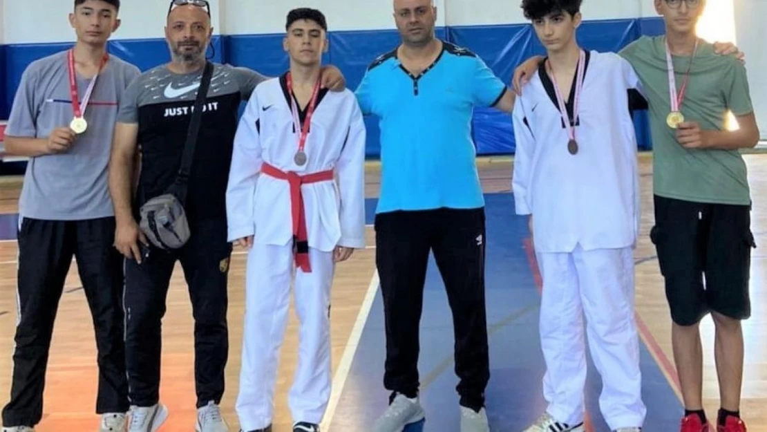 Elazığ taekwondo takımları yarı finalde