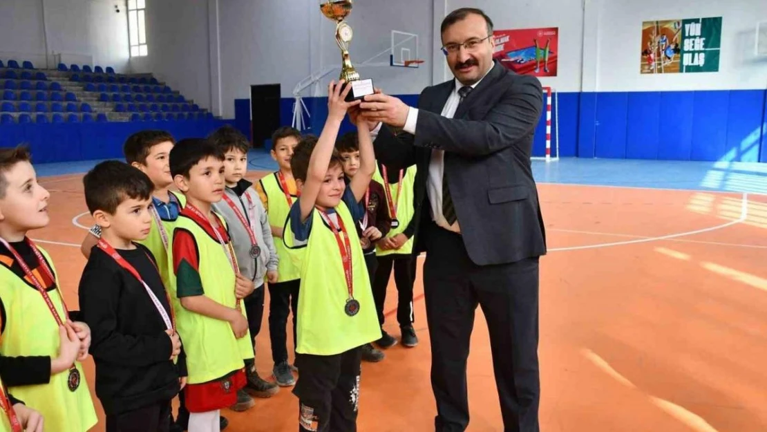 Emet Belediyesinden futsal turnuvası