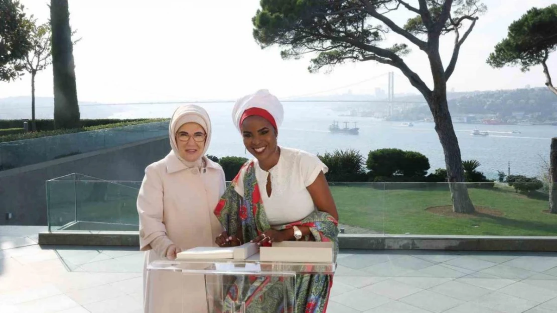 Emine Erdoğan, Burundi Devlet Başkanı'nın eşi Ndayishimiye ile görüştü